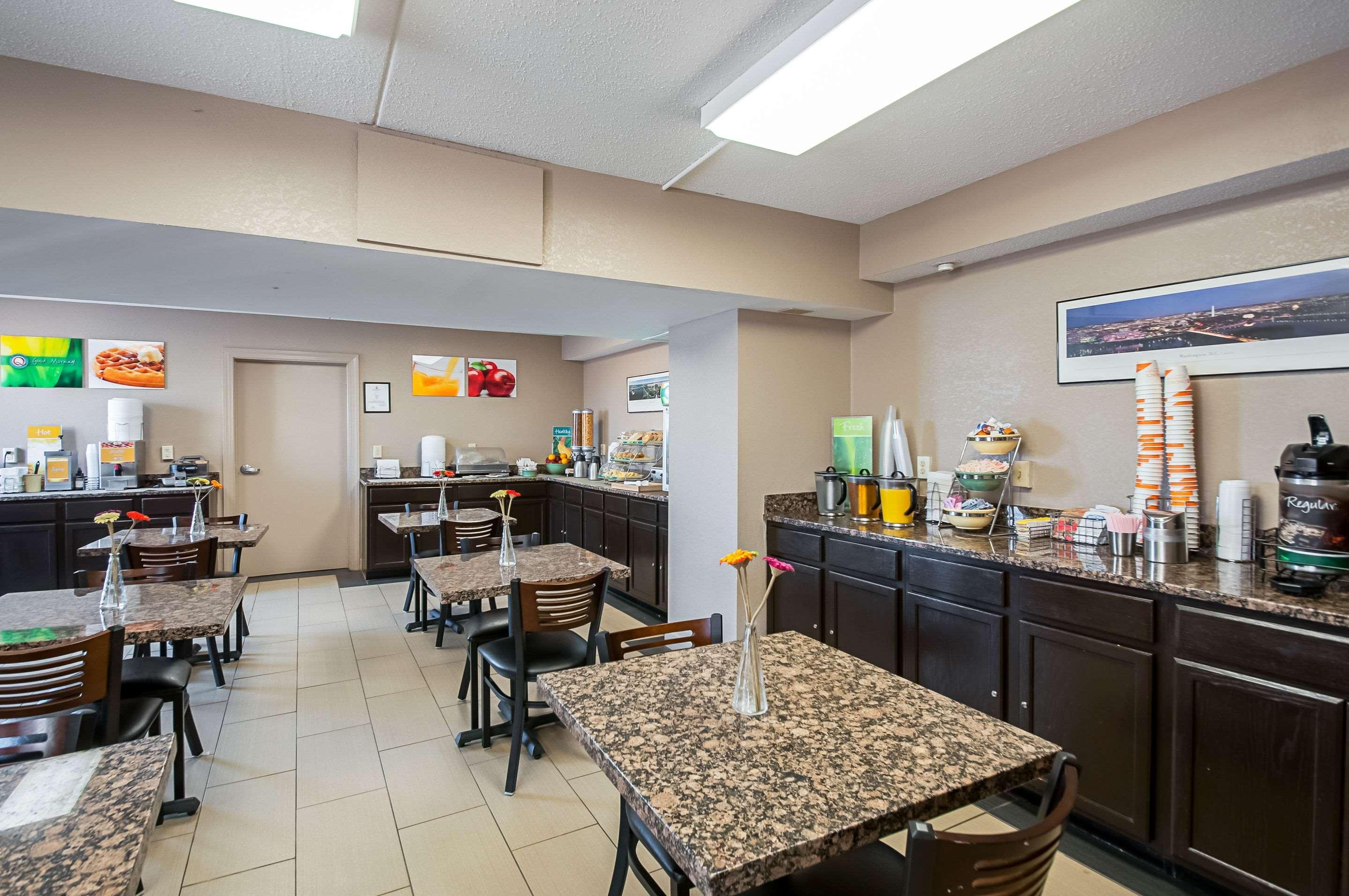Quality Inn Near Potomac Mills Woodbridge Bagian luar foto