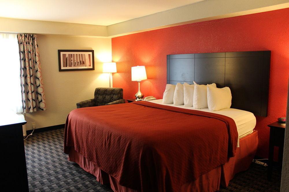 Quality Inn Near Potomac Mills Woodbridge Bagian luar foto