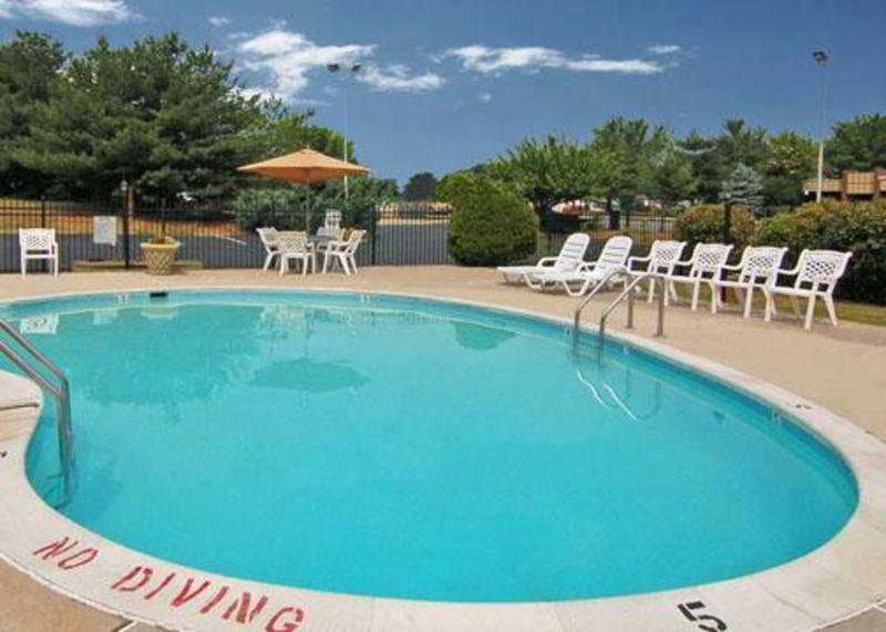 Quality Inn Near Potomac Mills Woodbridge Bagian luar foto