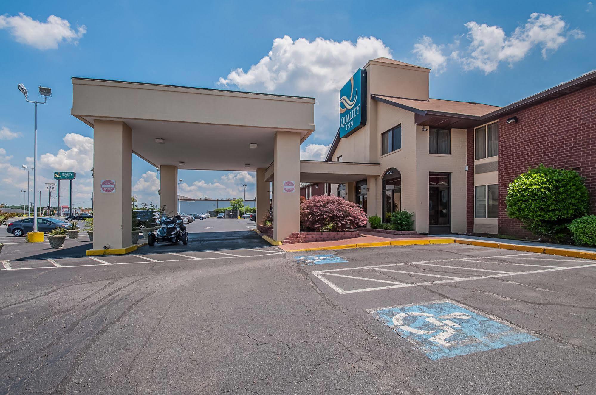 Quality Inn Near Potomac Mills Woodbridge Bagian luar foto