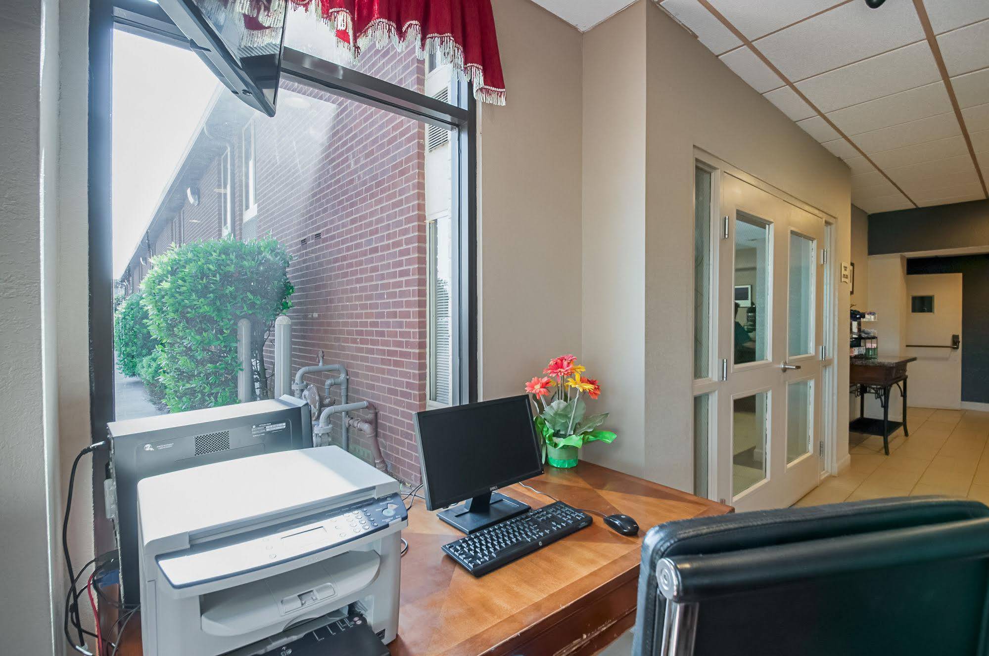 Quality Inn Near Potomac Mills Woodbridge Bagian luar foto